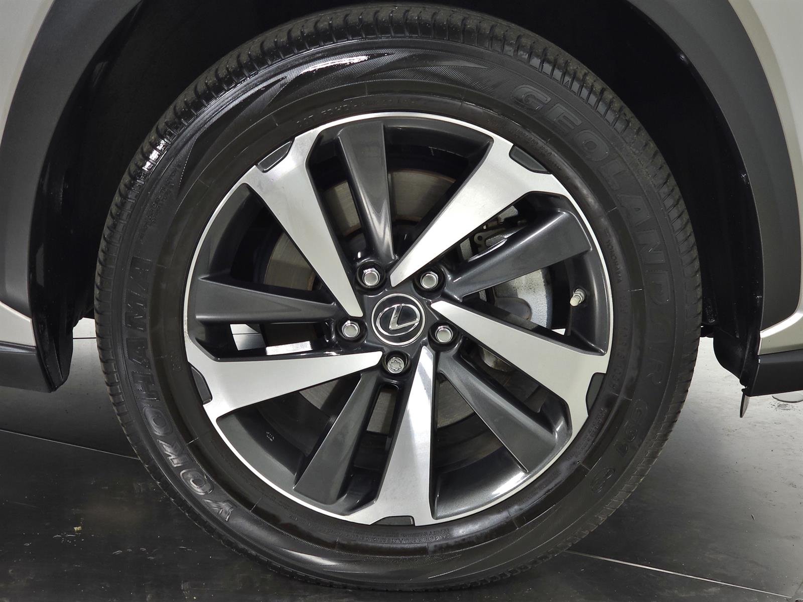 Certified Used 2020 Silver Lexus  image 12