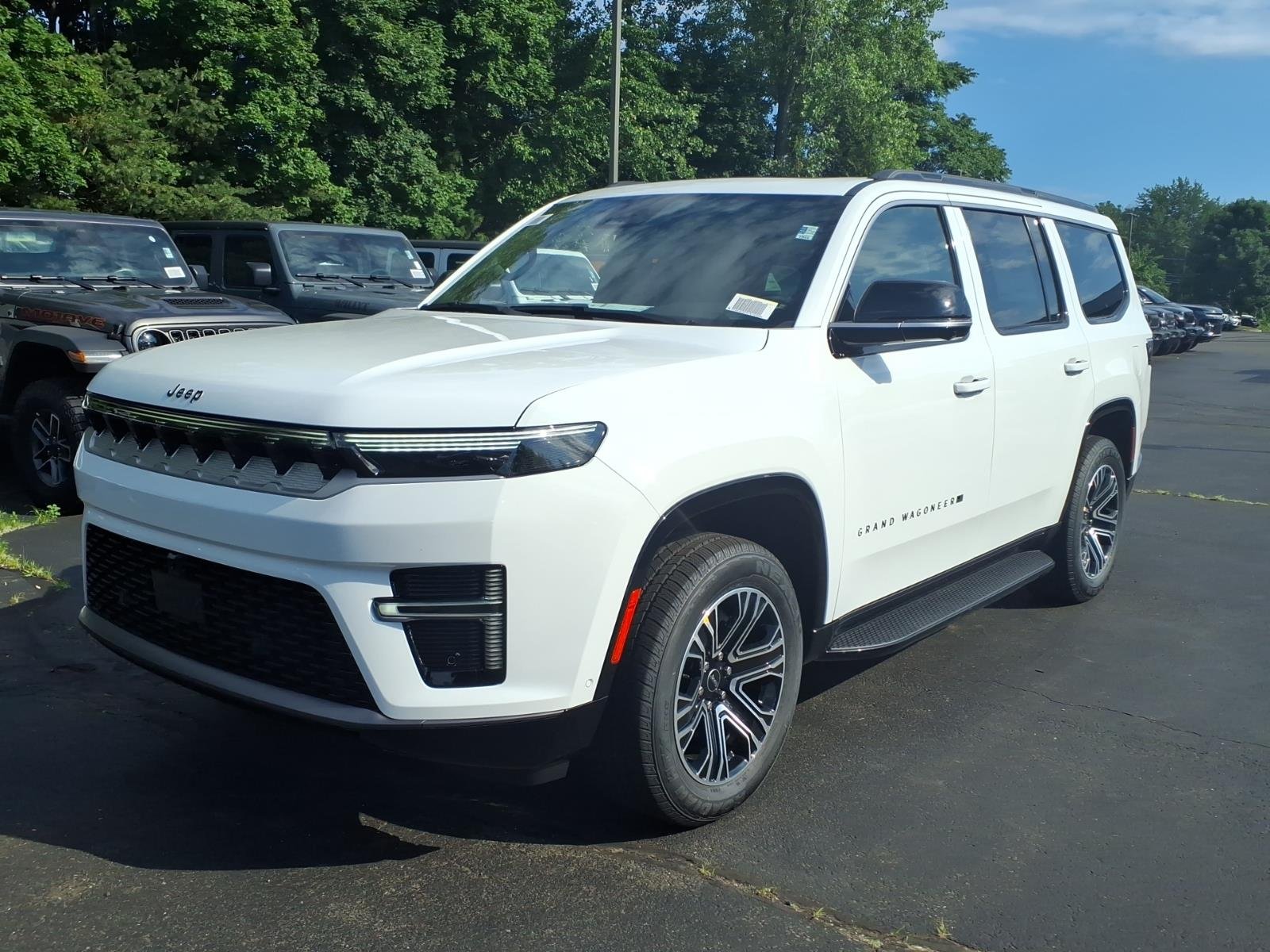 New 2026 Bright White Clear-Coat Exterior Paint Jeep  image 3