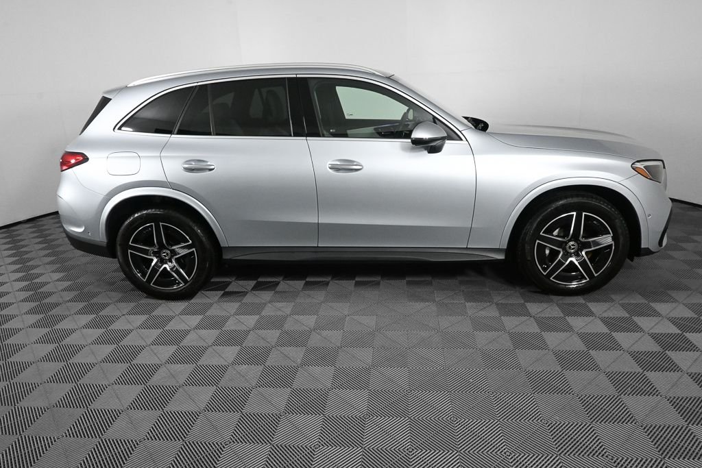 Used 2025 Silver Mercedes-Benz GLC 300 image 25