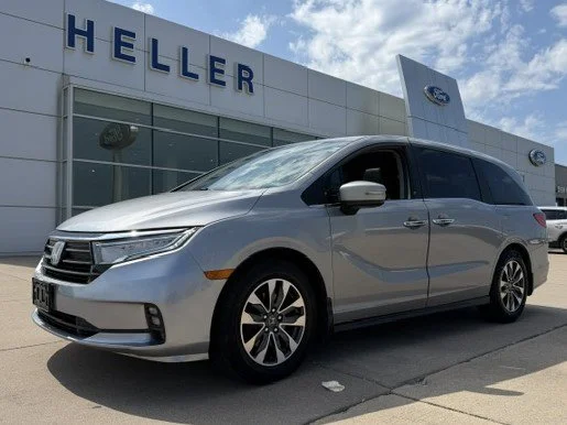 Used 2021 Silver Honda EX-L image 3