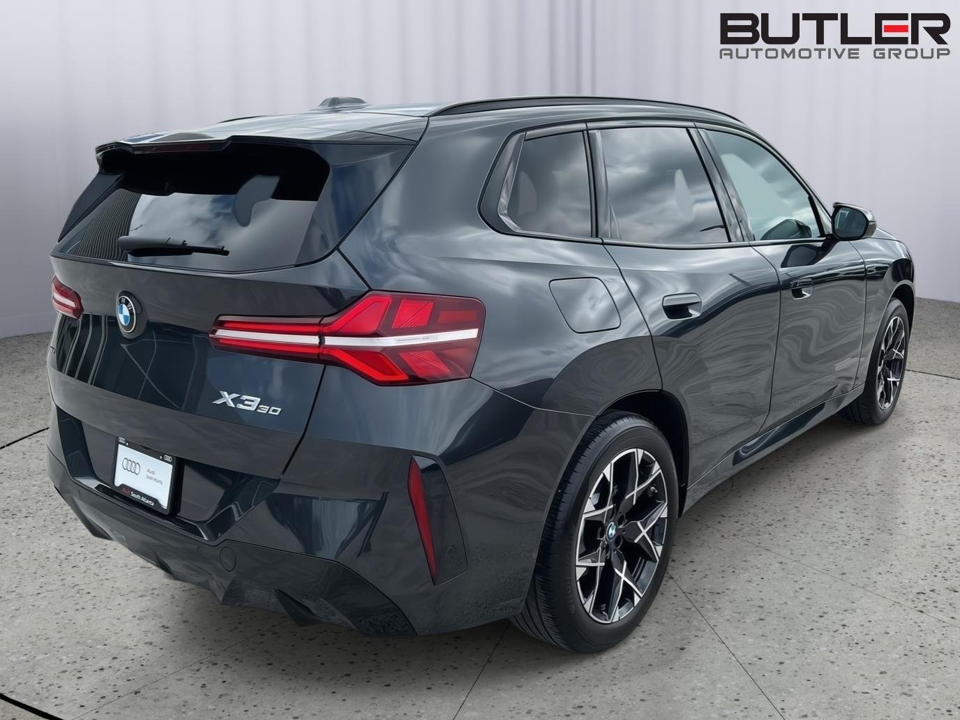 Used 2025 GRAY BMW 30 xDrive image 5