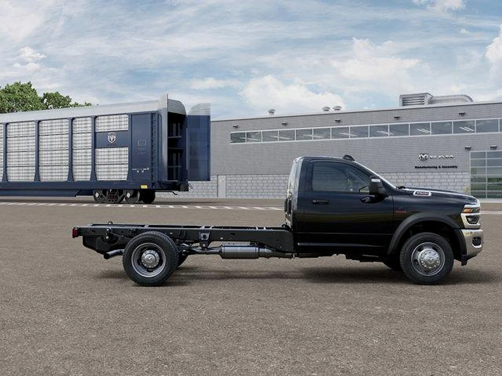 New 2026 Diamond Black Crystal Pearl-Coat Exterior Paint RAM  image 21