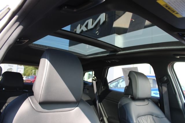 Used 2024 White Kia X-Line image 34