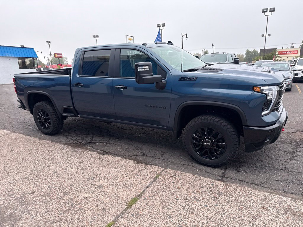 New 2026 Lakeshore Blue Metallic Chevrolet LT image 7