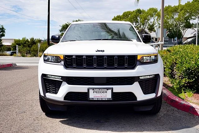 New 2026 Bright White Clearcoat Jeep Limited image 4