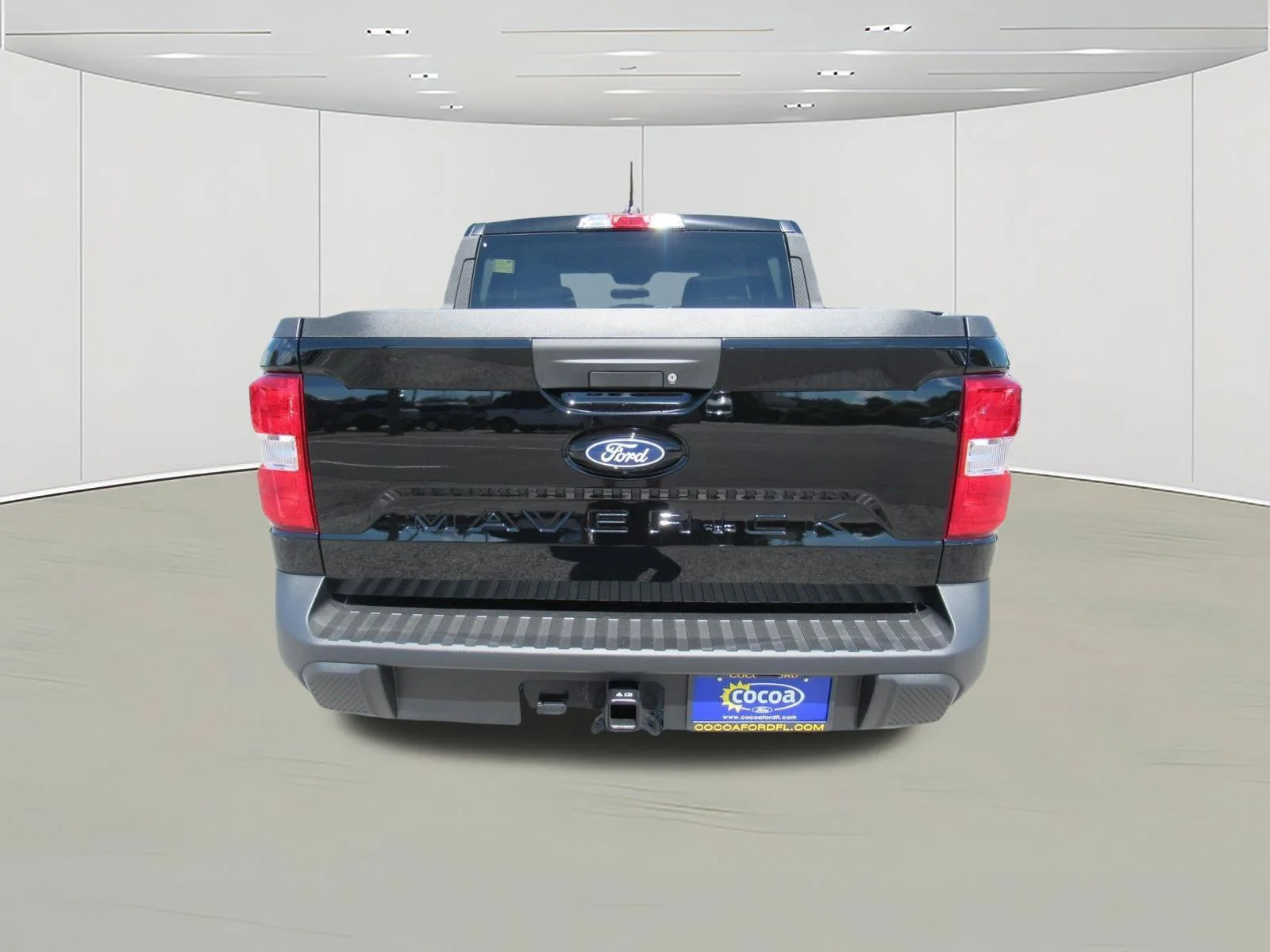 New 2026 Shadow Black Ford XLT image 6