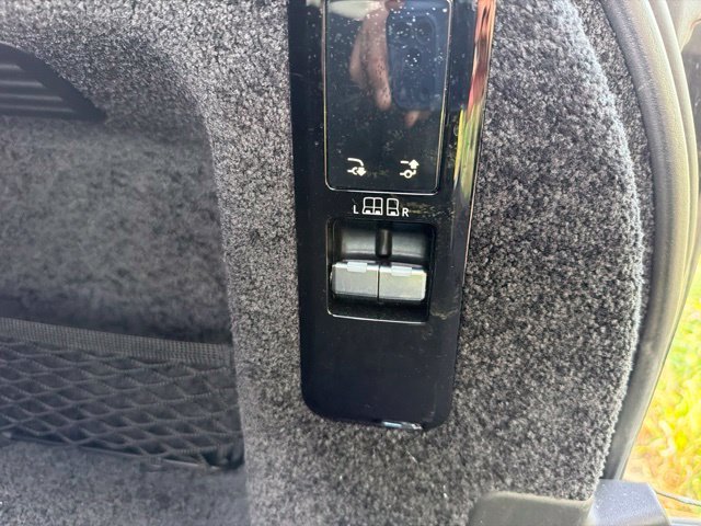 Certified Used 2025 Blue Land Rover SE image 40