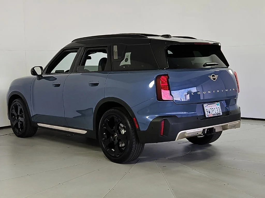 Used 2026 Blue MINI Iconic image 9