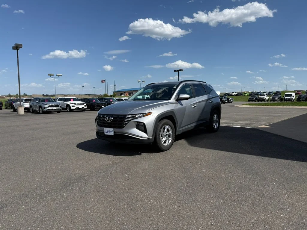 Used 2024 Silver Hyundai SEL image 8