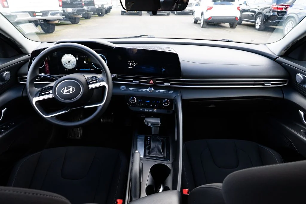 Used 2024 Red Hyundai SEL image 8