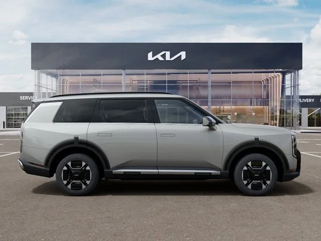 New 2027 Silver Kia EX image 7