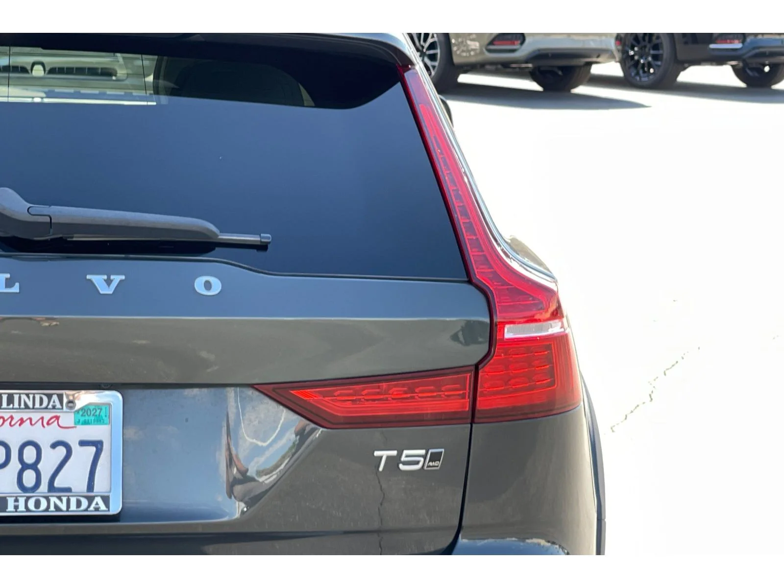 Used 2022 Pine Grey Metallic Volvo T5 image 48