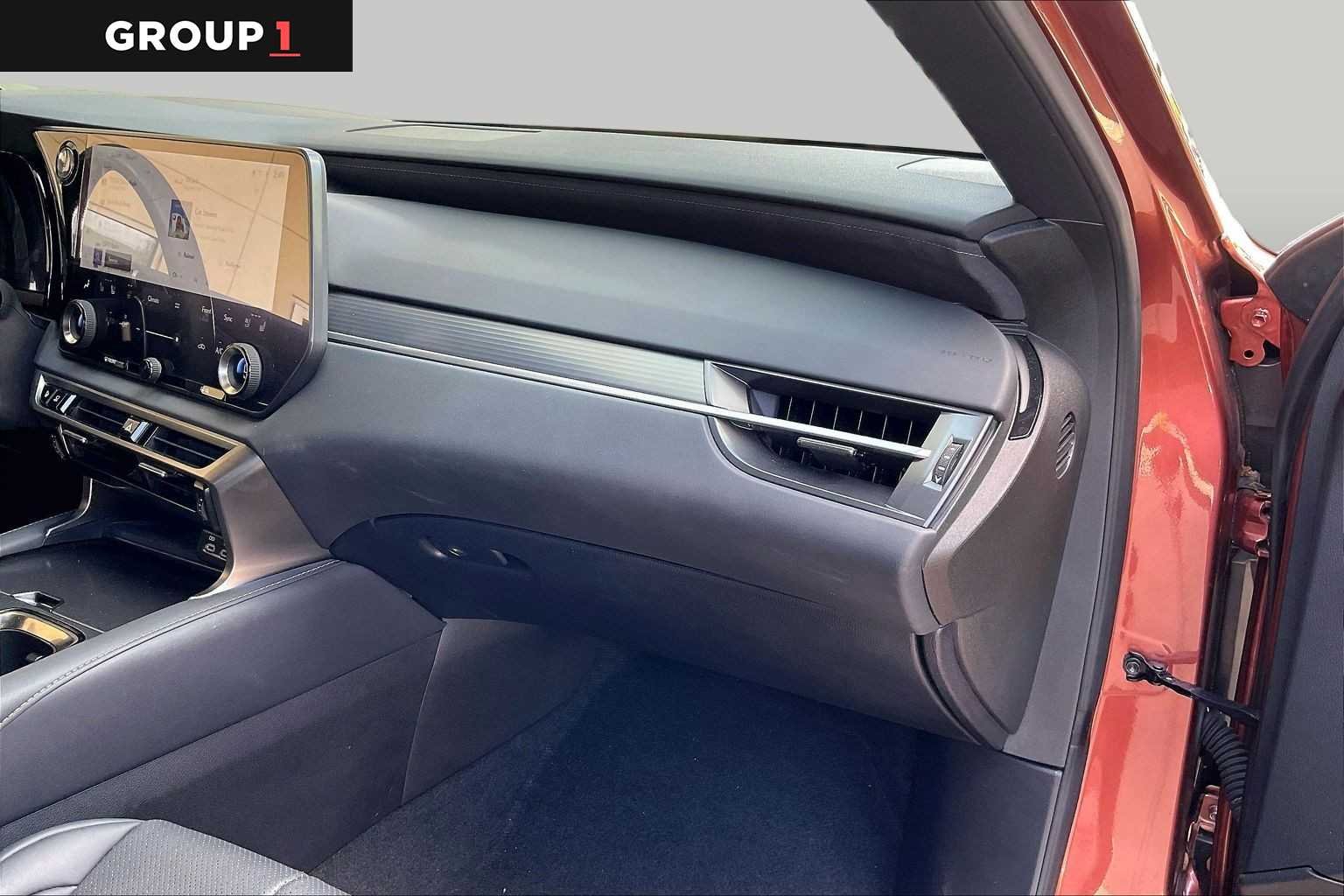 Used 2024 Copper Crest Lexus F SPORT Handling image 16