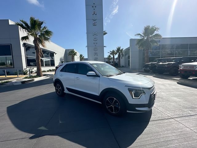 2026 Kia Niro LX HEV's photo