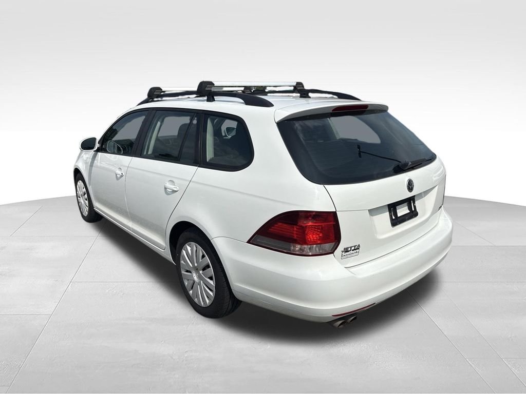 Used 2014 White Volkswagen 2.5L S image 3