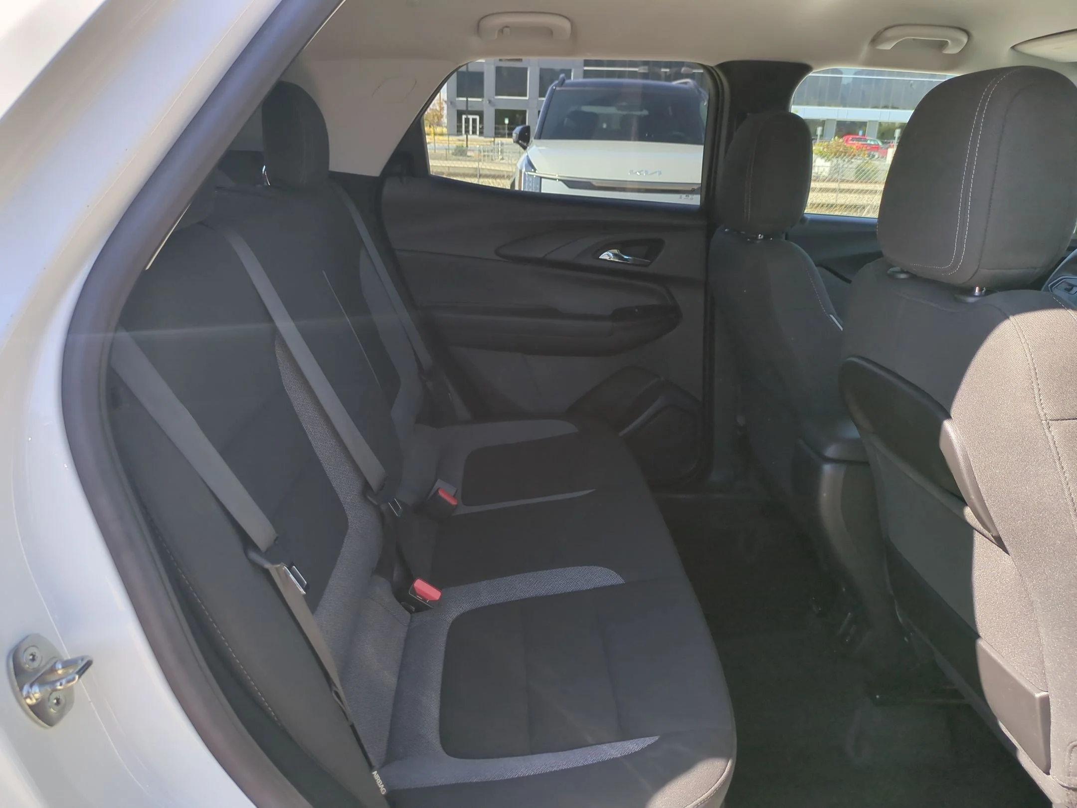 Used 2022 Summit White Chevrolet LT image 27