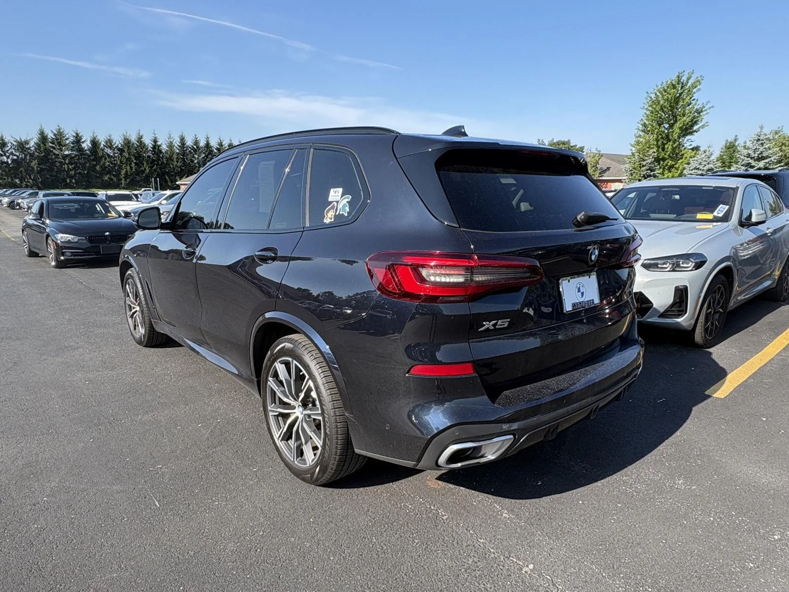 Used 2022 Carbon Black Metallic BMW xDrive40i image 6