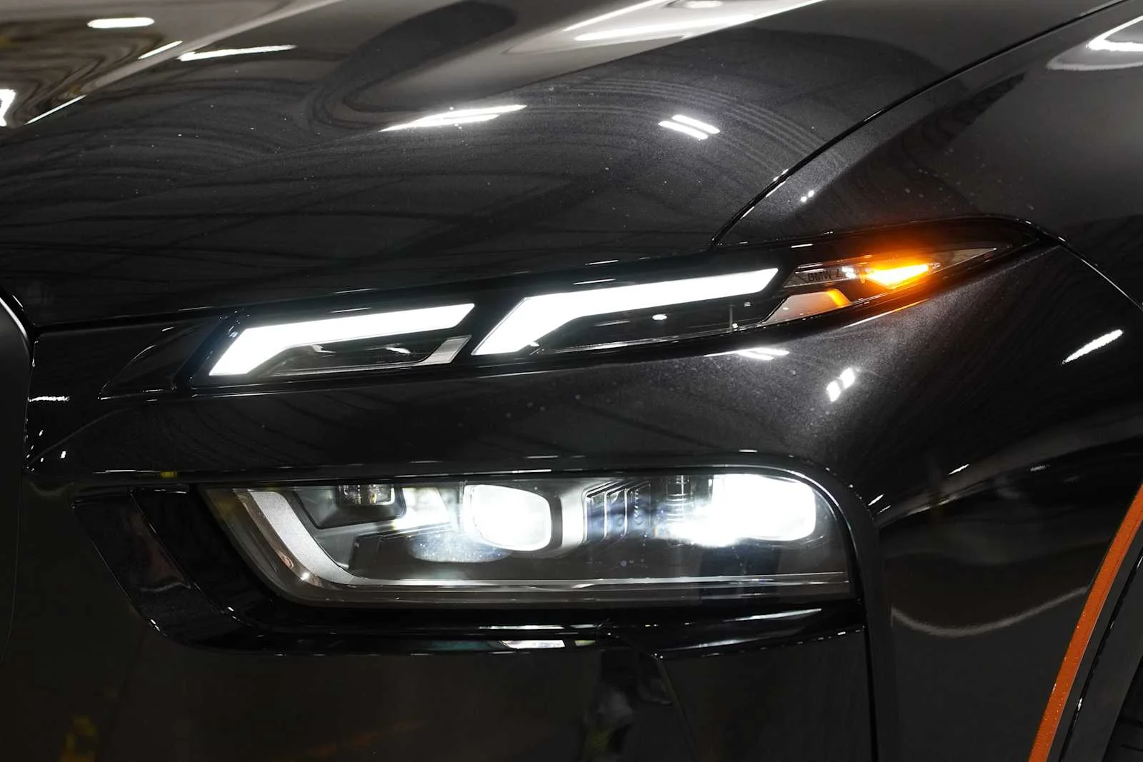 New 2027 Black Sapphire Metallic BMW M60i image 6