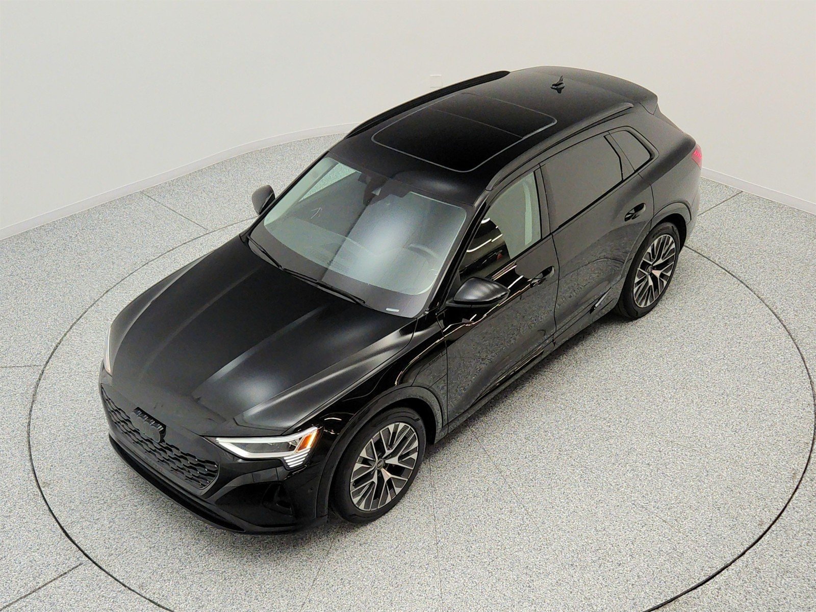 Used 2024 Mythos Black Metallic Audi Premium Plus quattro image 22
