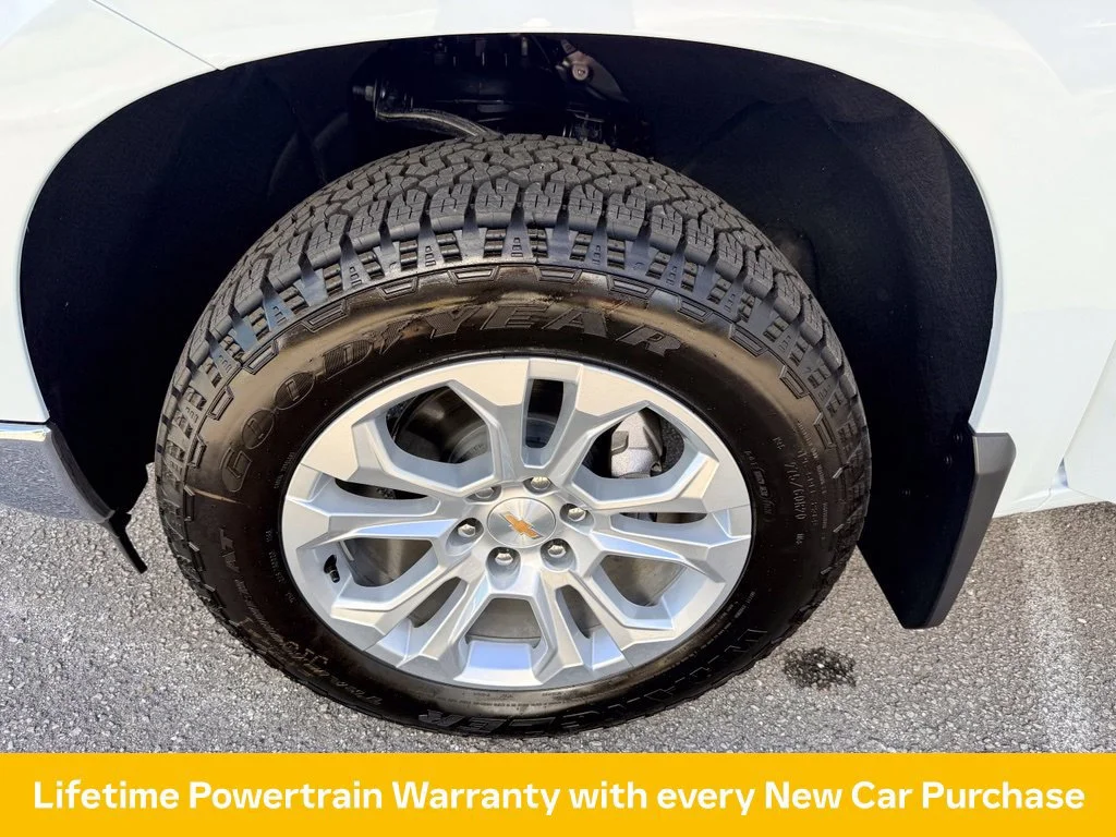 New 2026 Polar White Tricoat Chevrolet LTZ image 32