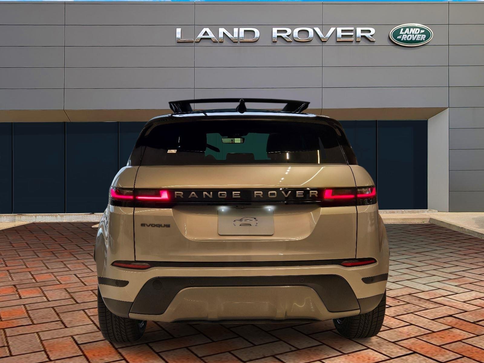 New 2026 Seoul Pearl Silver Land Rover Core S image 5