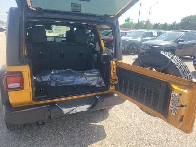 New 2026 Goldilocks Exterior Paint Jeep Sport S image 25