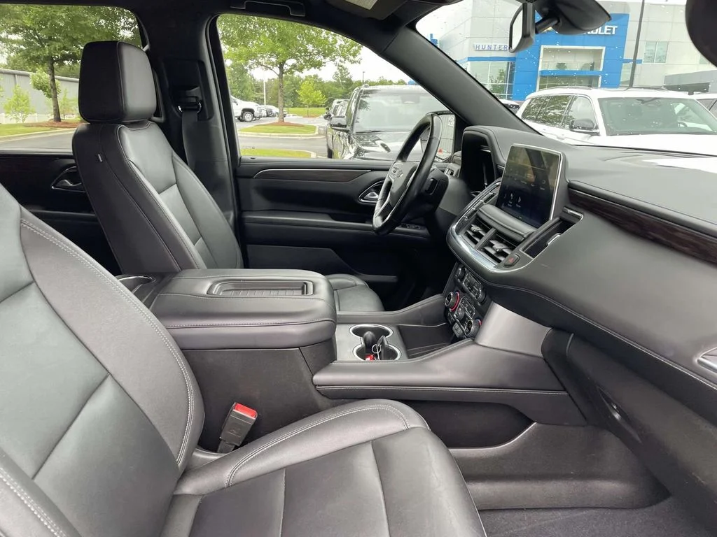 Used 2022 Dark Ash Metallic Chevrolet Z71 image 9