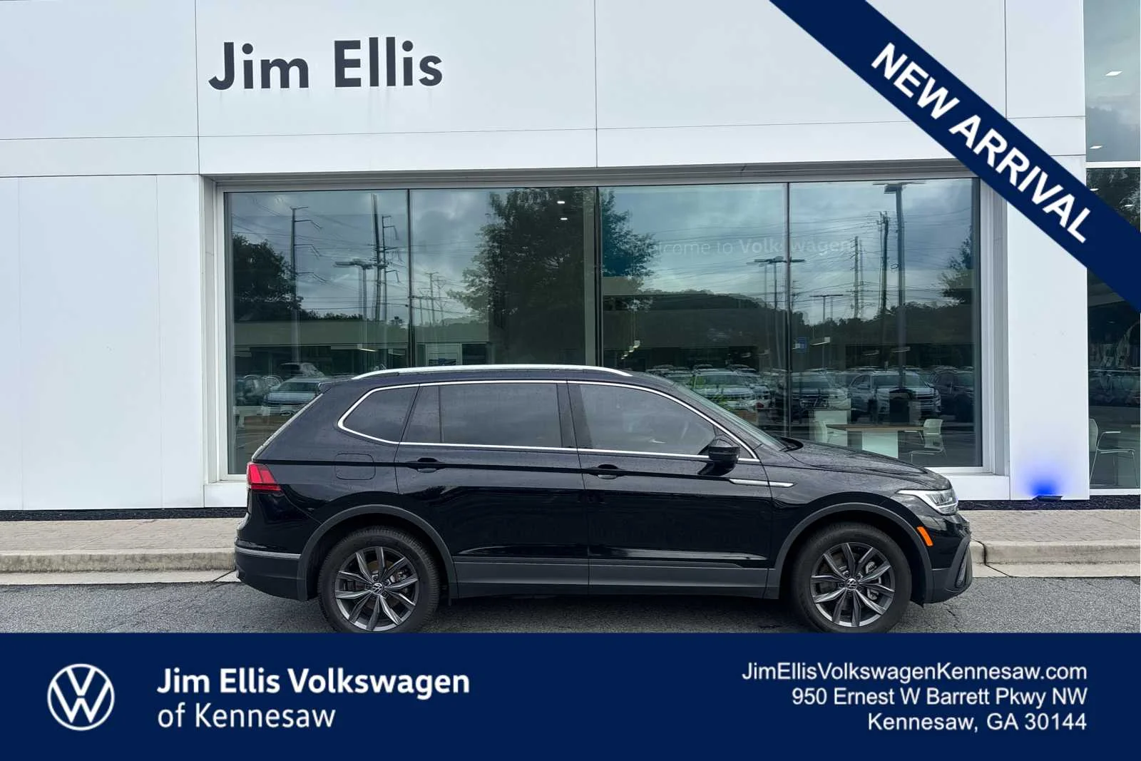 2023 Volkswagen Tiguan 2.0T SE's photo