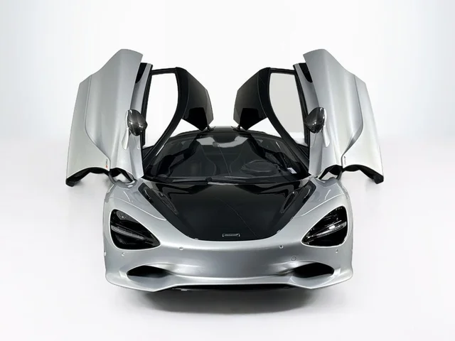 2024 McLaren 750S Coupe
