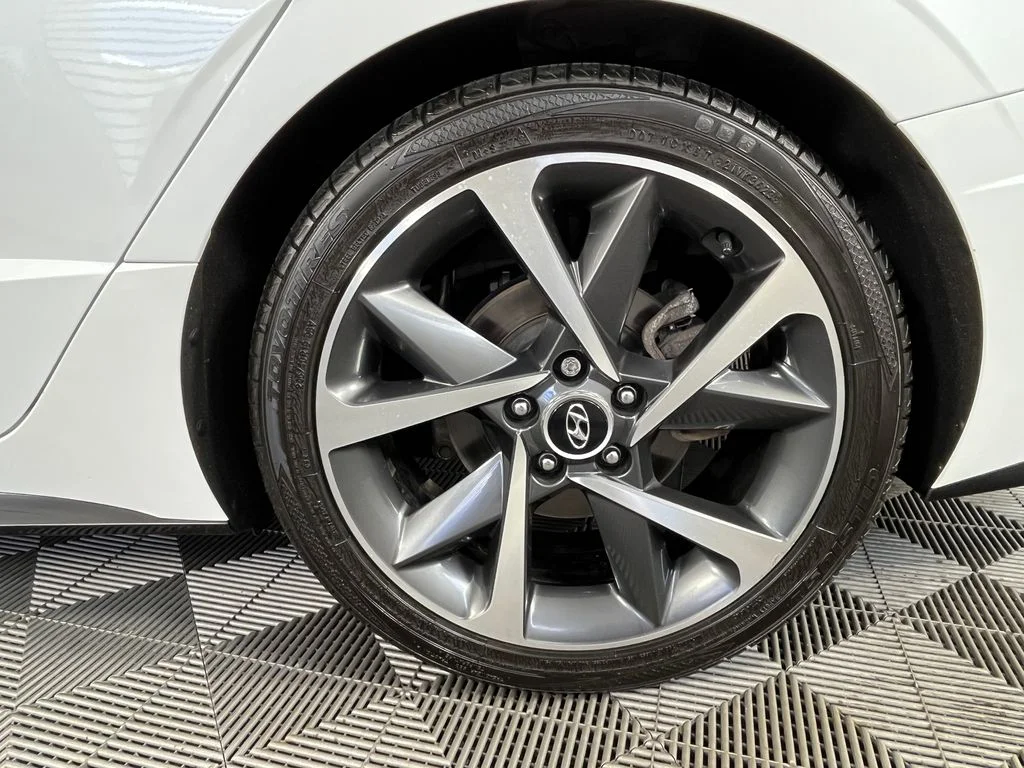 Used 2021 Gray Hyundai SEL Plus image 12