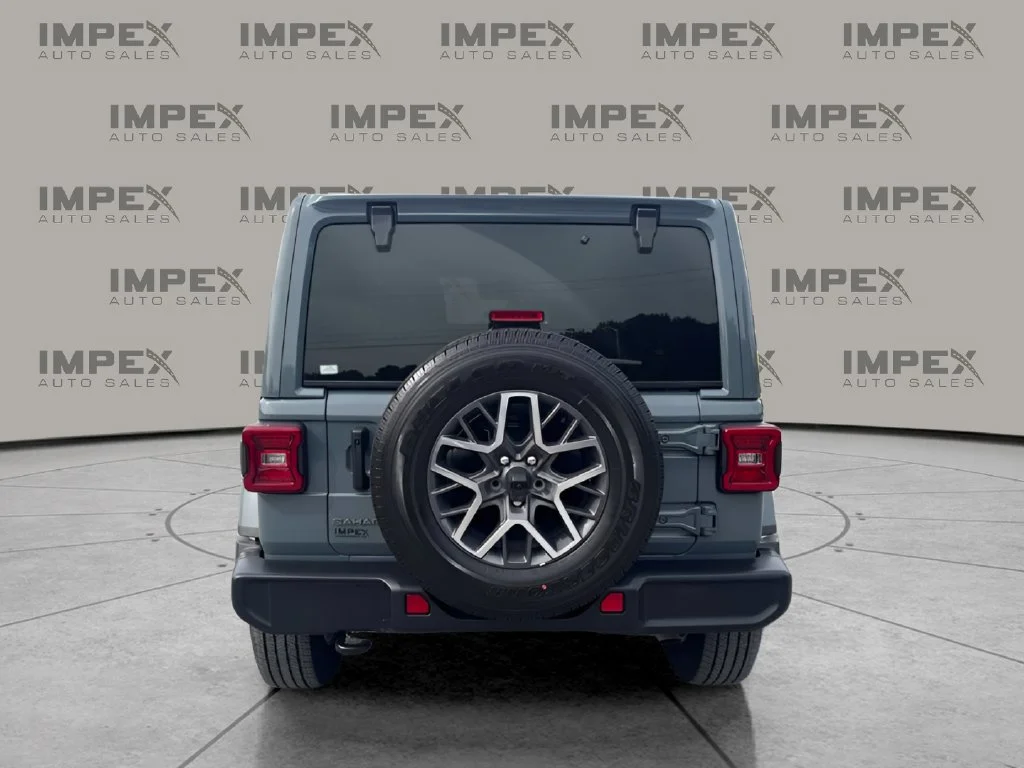 Used 2026 Gray Jeep Sahara image 4