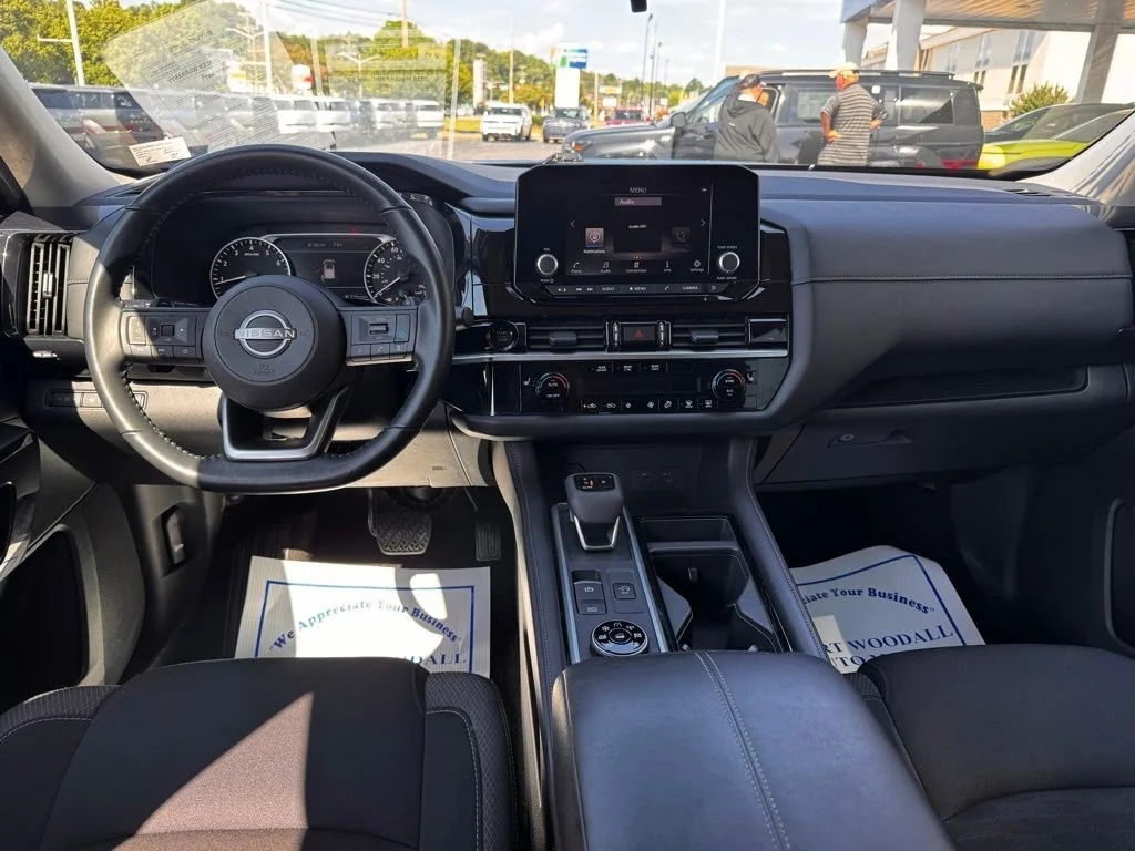 Used 2025 Blue Nissan SV image 9