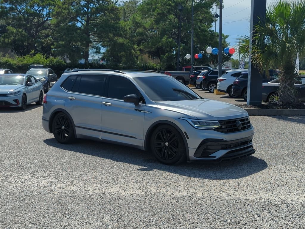 Used 2022 Silver Volkswagen 2.0T SE R-Line Black image 9