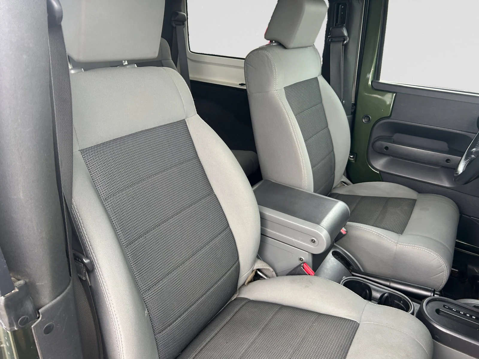 Used 2009 Jeep Green Metallic Jeep X image 11