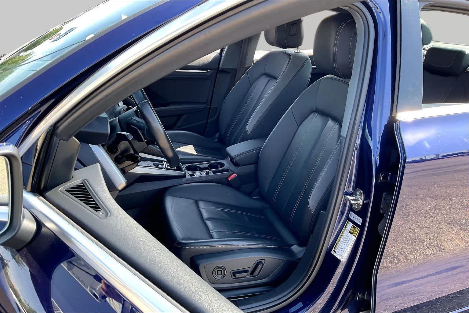 Used 2024 Navarra Blue Metallic Audi Premium image 8