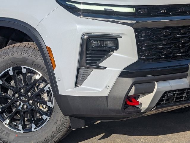 New 2026 Polar White Tricoat Chevrolet Z71 image 3
