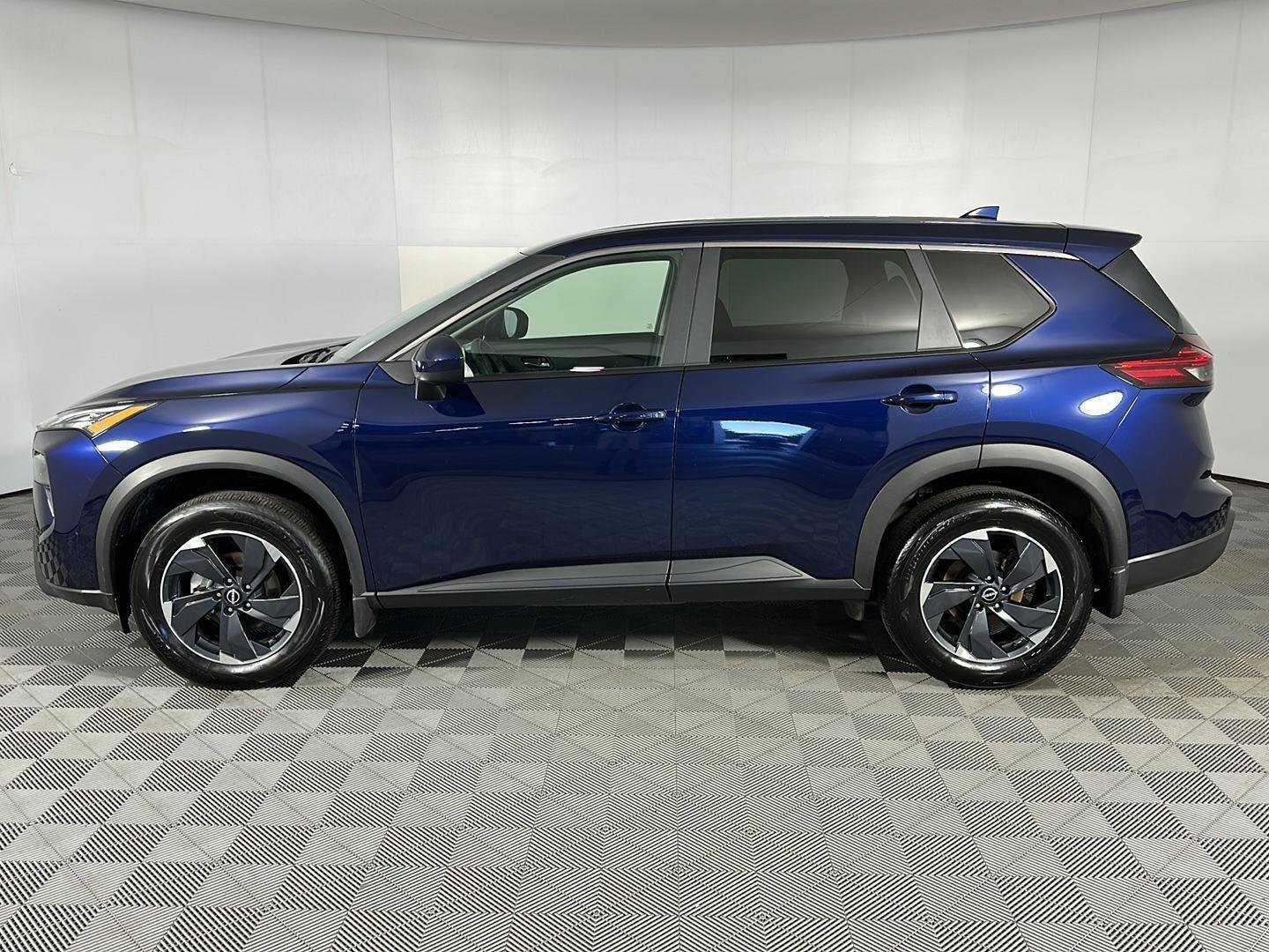New 2026 Deep Ocean Blue Pearl Nissan SV image 28