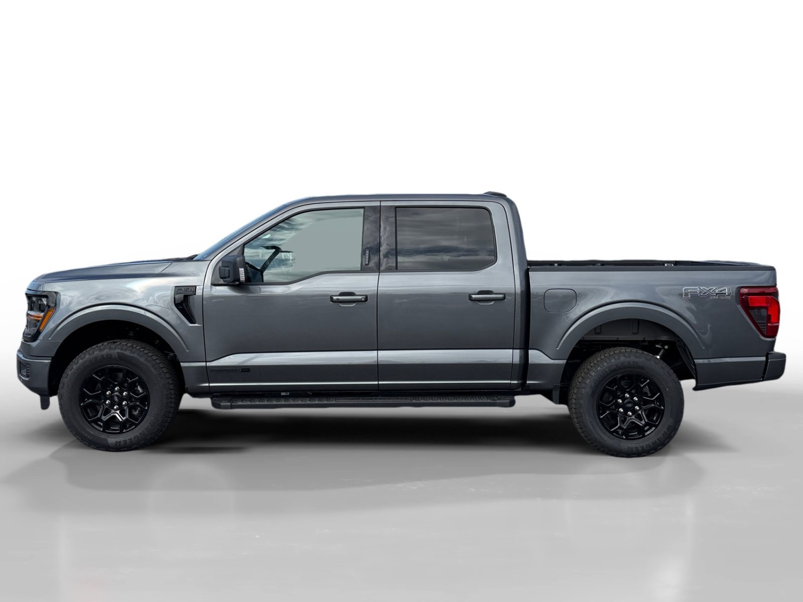 New 2026 Carbonized Gray Metallic Ford XLT image 2
