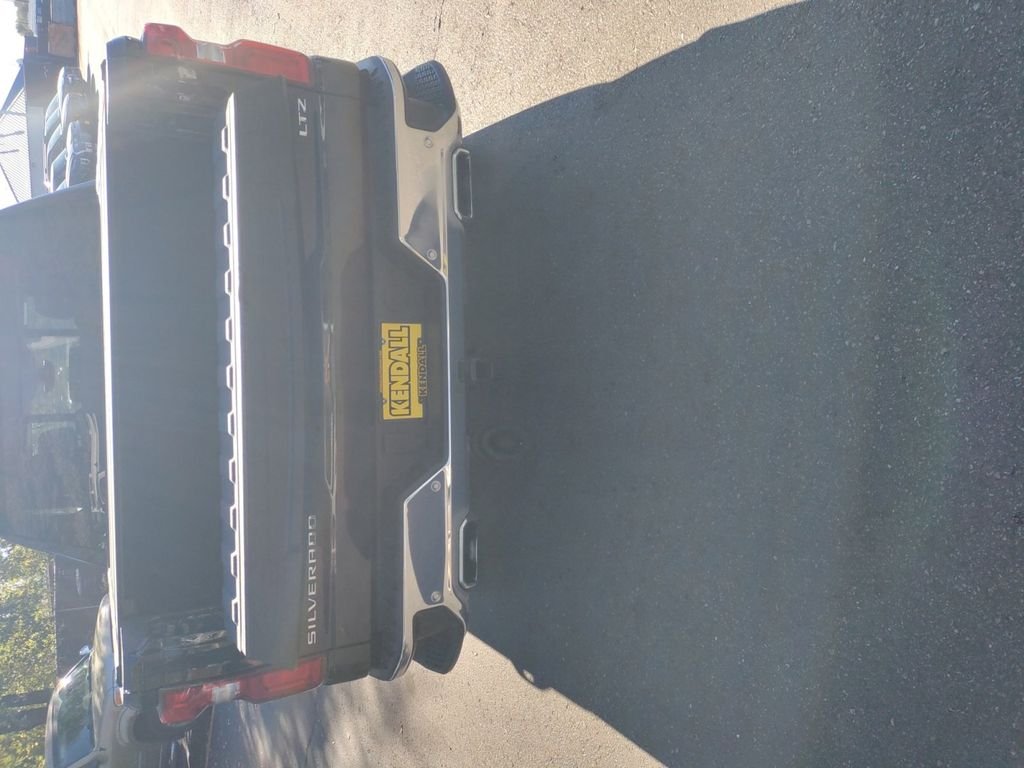 Used 2022 Black Chevrolet LTZ image 17