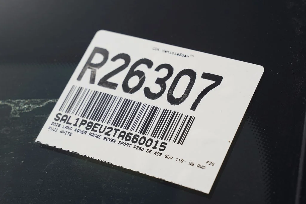 Used 2026 White Land Rover SE image 33