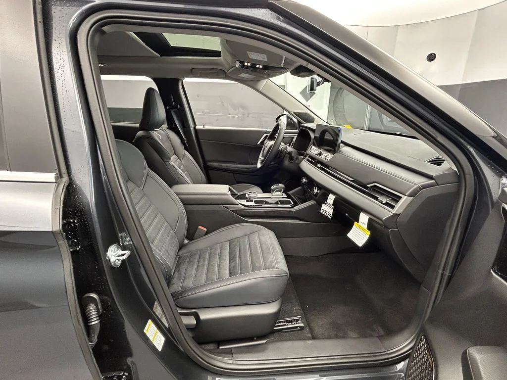 New 2026 Graphite Gray Mitsubishi SE 1.5T 2WD image 37