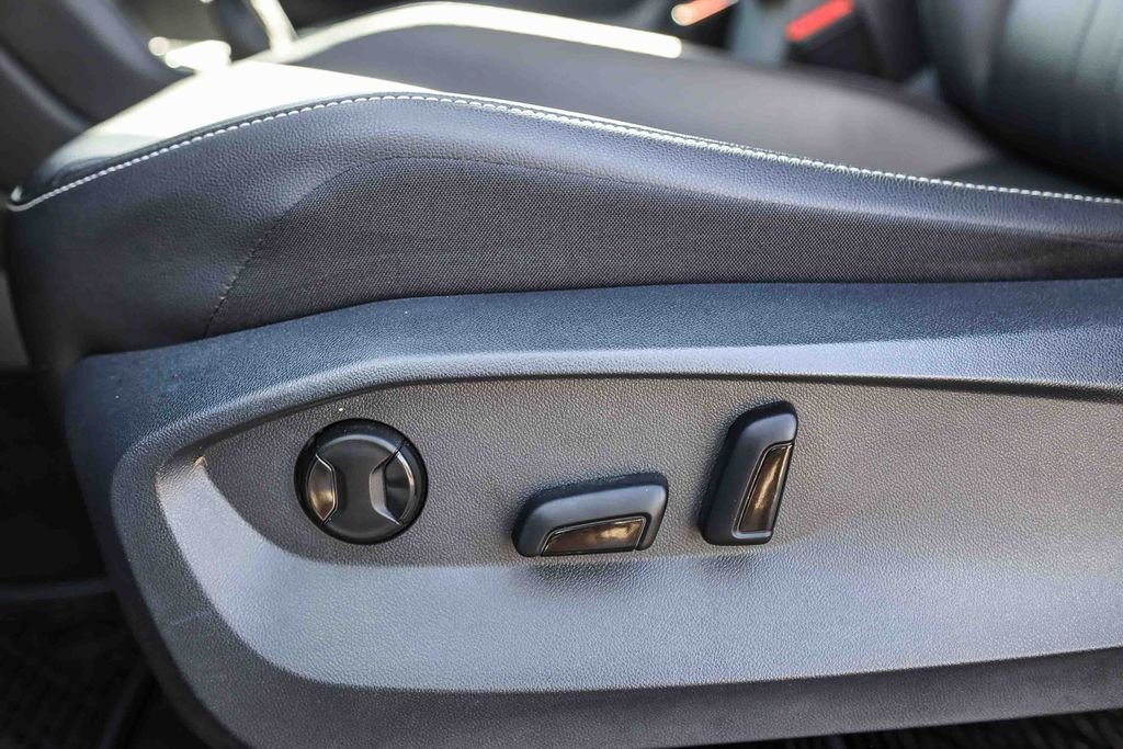 2022 Volkswagen Tiguan SE - Photo 21