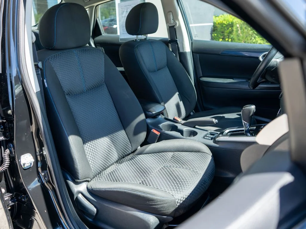 Used 2019 Black Nissan SR image 9