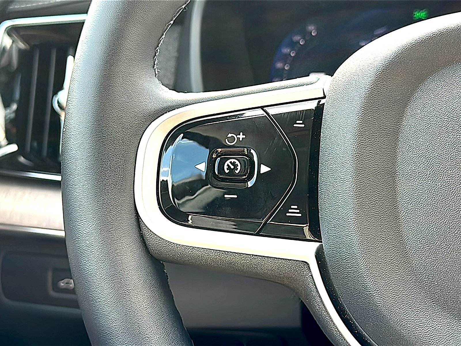 2026 Volvo XC90 Ultra - Photo 21