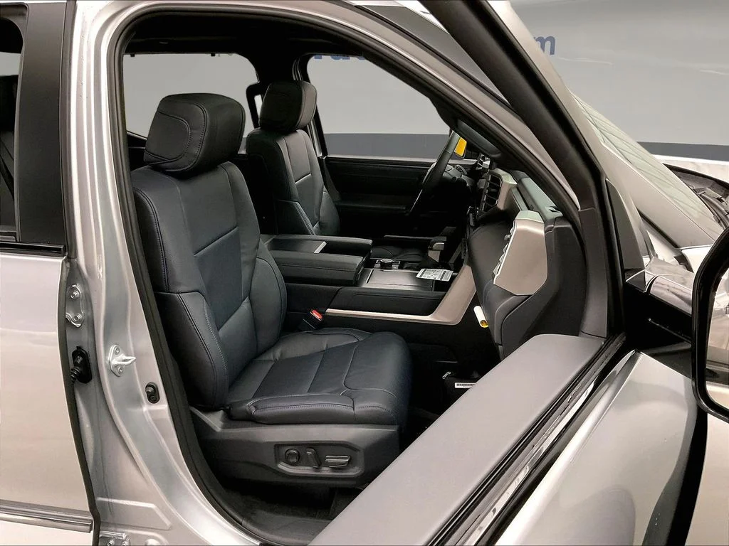 New 2026 Celestial Silver Metallic Toyota  Platinum image 10