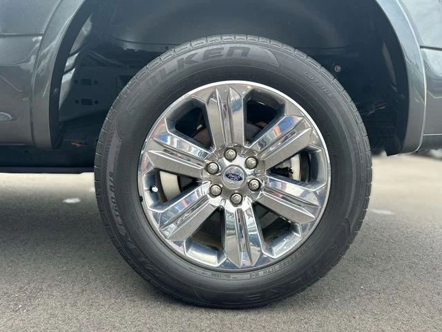 Used 2019 Gray Ford Lariat image 10