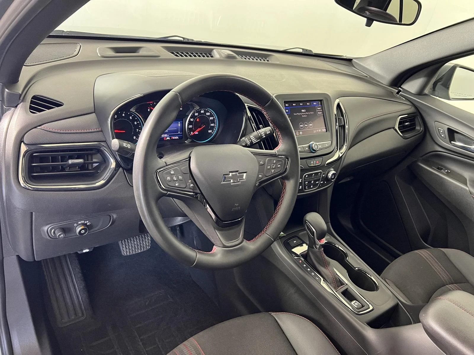 Used 2023 Sterling Gray Metallic Chevrolet RS image 4