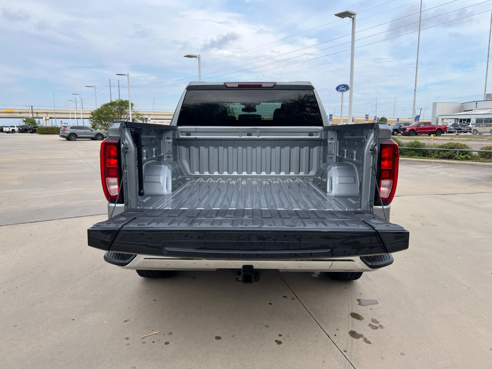 Used 2023 Silver GMC SLE image 4