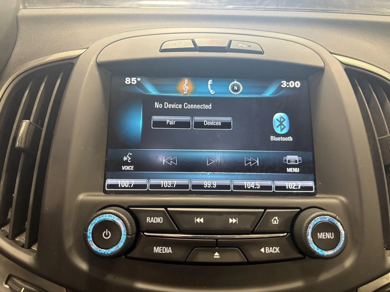 Used 2015 Midnight Amethyst Buick Premium I image 17