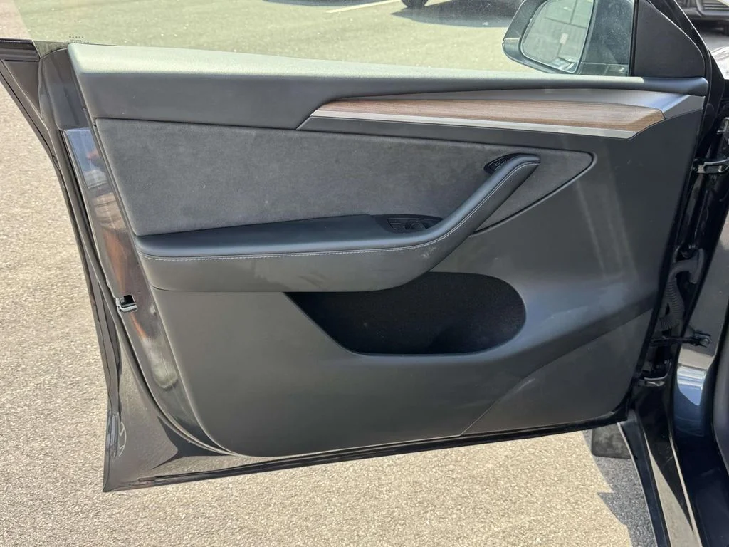 Used 2025 Stealth Gray Tesla Long Range image 26